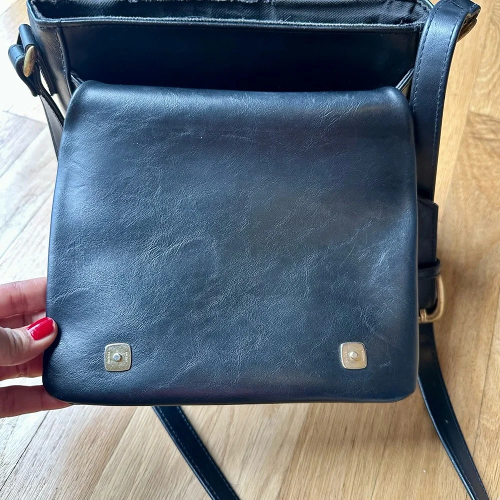 Vintage Liz Claiborne Black Leather crossbody Bag